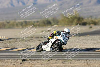 media/Dec-07-2025-CVMA (Sun) [[3e7d2de5dc]]/Race 18-Formula Twins-Formula 40 UL/